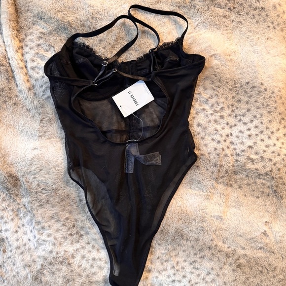 Elegant Black Lace Bodysuit, No Snap - Size Medium - NEW with Tags - Picture 5 of 12